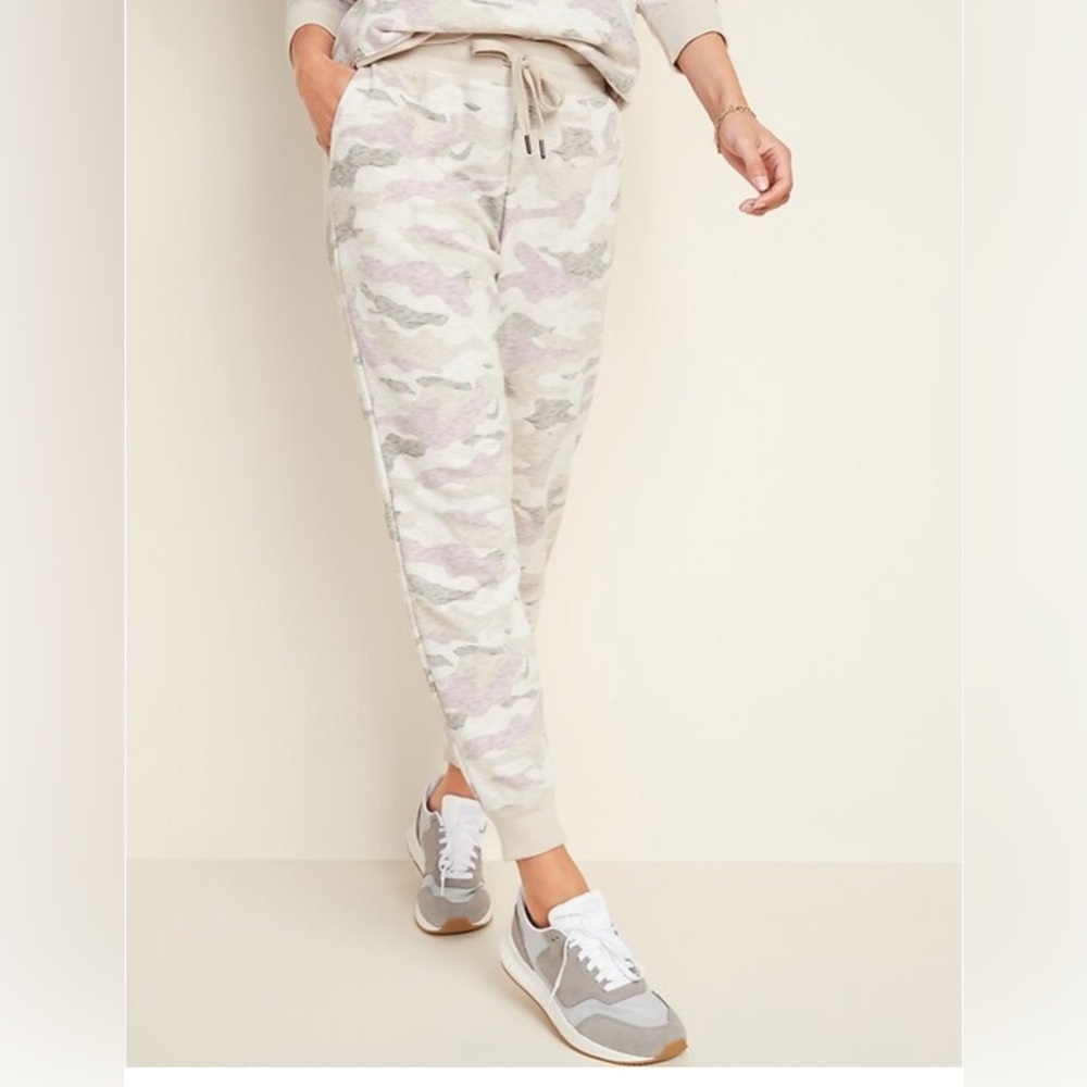 Women’s joggers